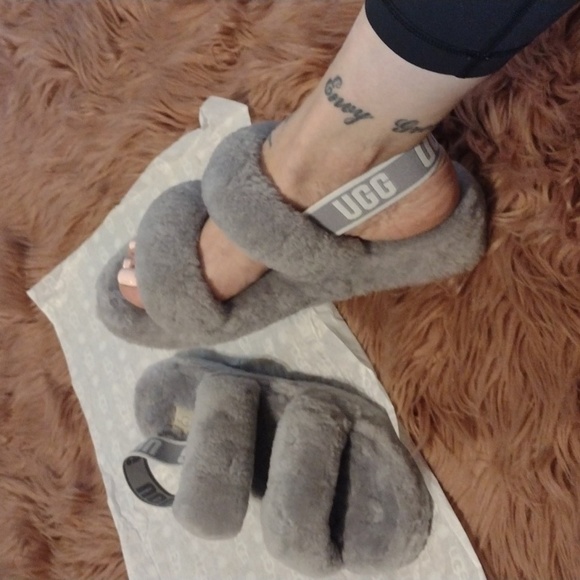 UGG Fluff Yeah Sandals - Picture 4 of 14